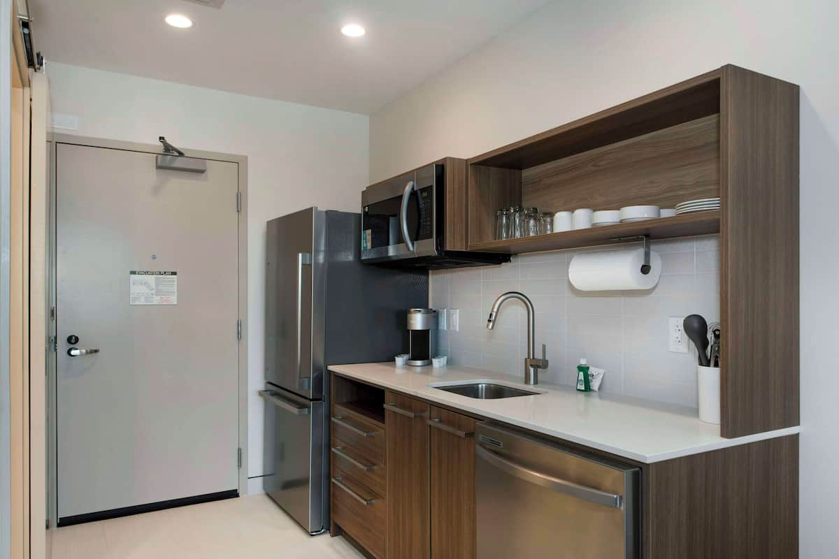 Microwave, coffee/tea maker