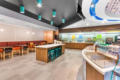 Tru By Hilton Pensacola I-10 North Davis Highway