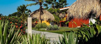 Charming Villa Deluxe with private pool in  wonderful Willemstad