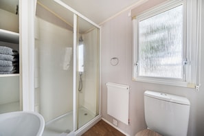 Bathroom - 3 Bed-sleeps 8-pet Friendly-parking-sea View (Exmouth)