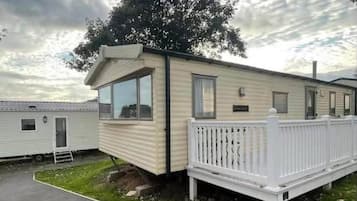 Cabin | Exterior