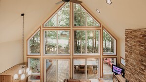 小屋, 3 間臥室, 吸煙房, 露台 | 內部