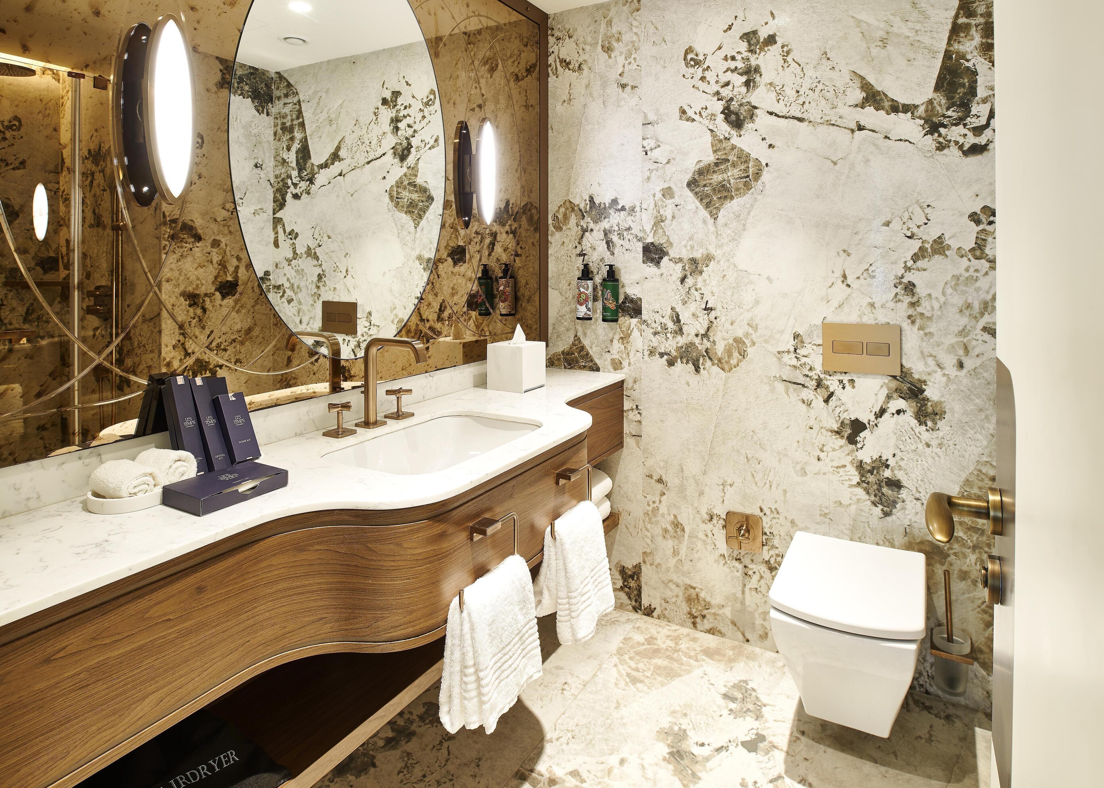Suite, 1 King-Bett (Generali Han) | Badezimmer
