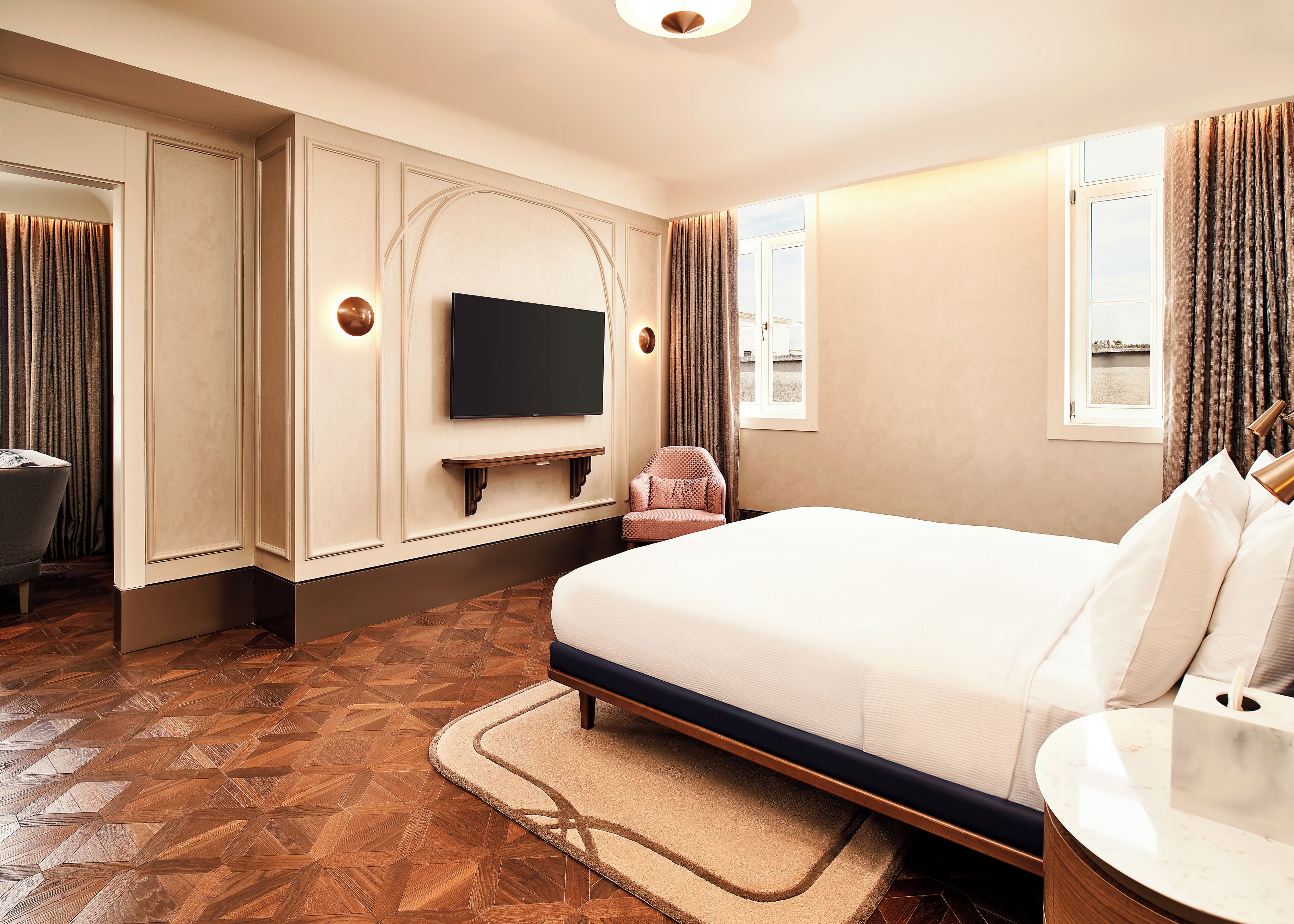 Quarto, 1 cama King, acessível | Roupas de cama premium, frigobar, quartos à prova de som