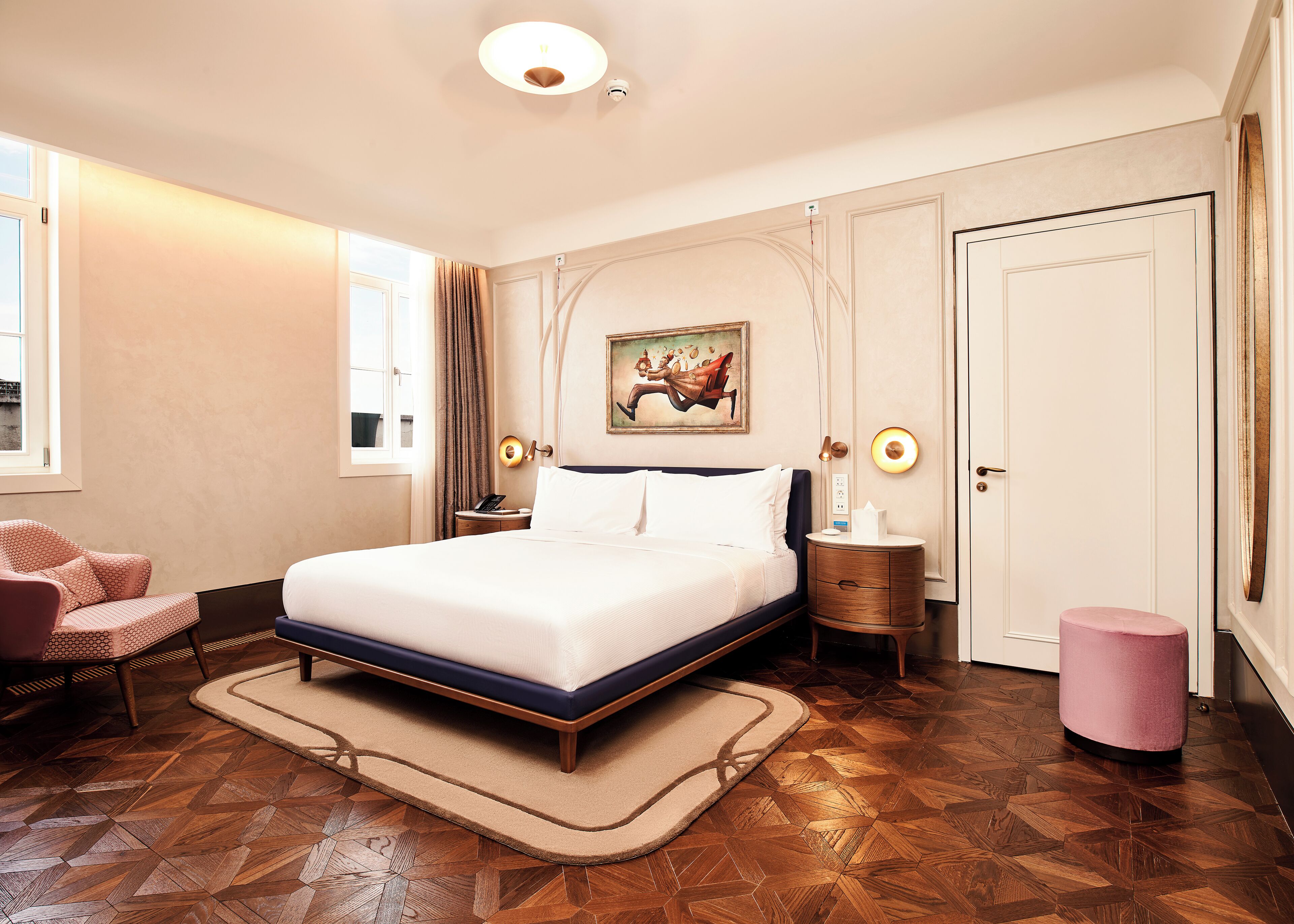 Room, 1 King Bed | Premium bedding, minibar, soundproofing, iron/ironing board