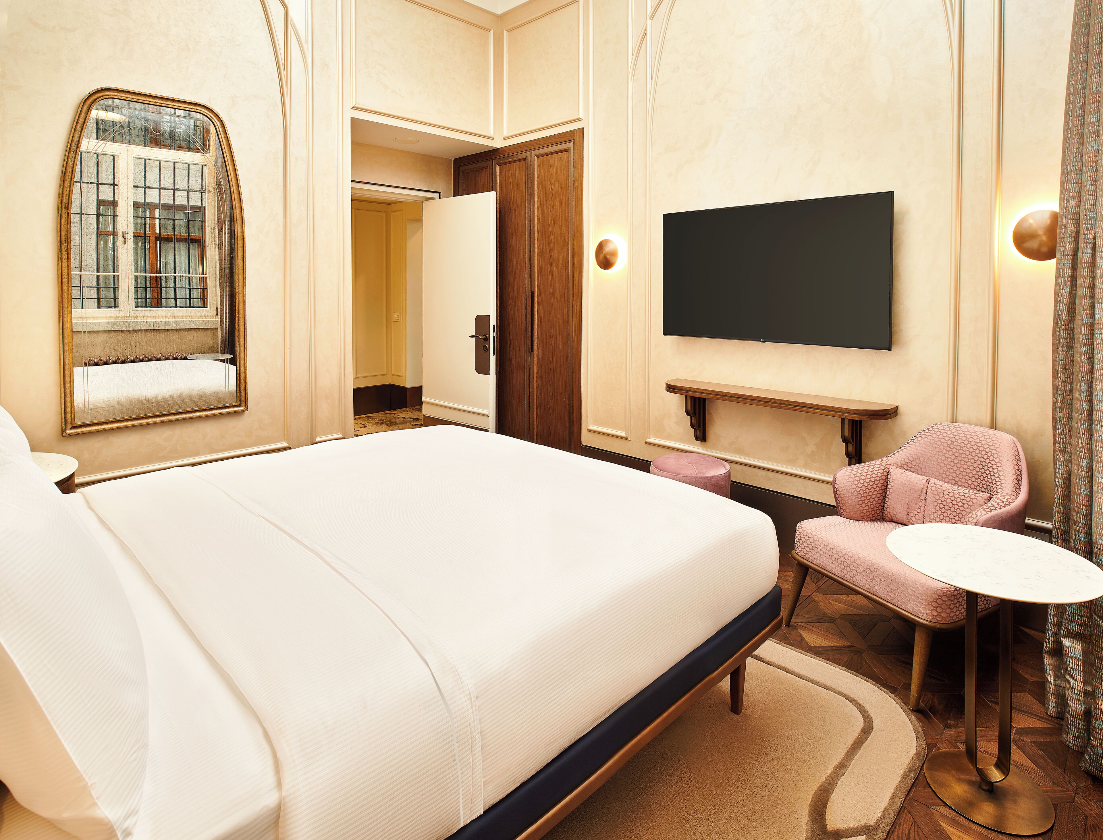 Suíte, 1 cama King (Generali Han) | Roupas de cama premium, frigobar, quartos à prova de som