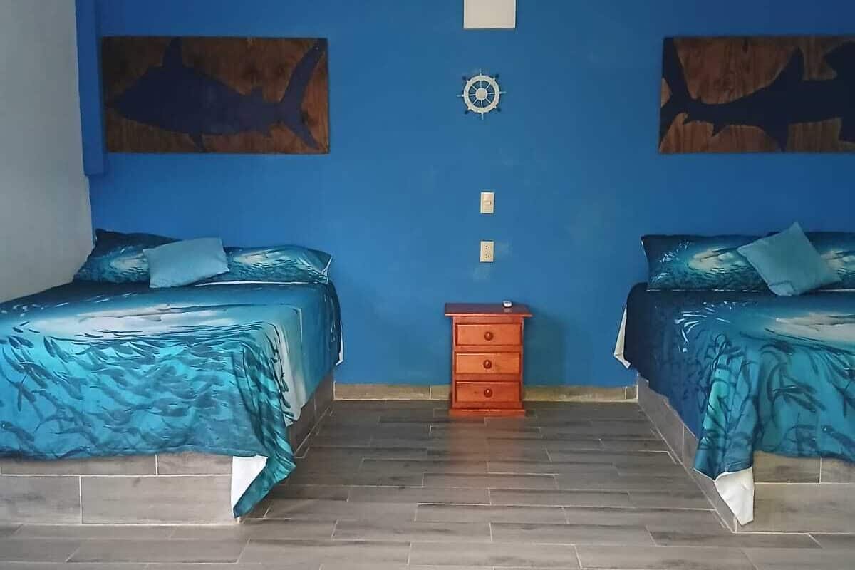 Eenvoudige tweepersoonskamer, terras | Gratis wifi