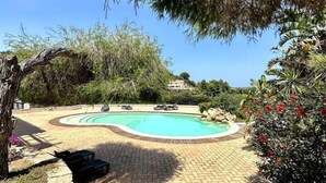 Pool - Corte dei Mori (Liscia di Vacca)