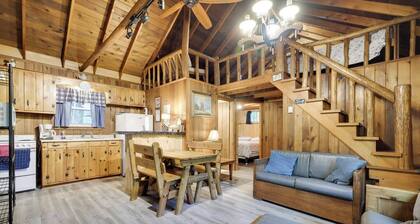 Cozy Lake Cabin #2 w/boatdock