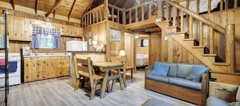Cozy Lake Cabin #2 w/boatdock