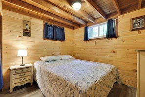 3 bedrooms, WiFi, bed sheets - Cozy Lake Cabin #3 w/boatdock (Palmyra Township)
