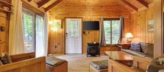 Cozy Lake Cabin #3 w/boatdock