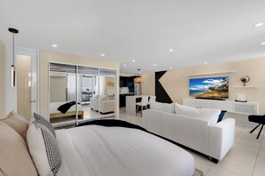 Schreibtisch, Bügeleisen/Bügelbrett, kostenloses WLAN, Bettwäsche