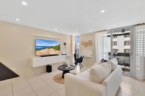 Smart TV, books