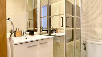 Apartment, 1 Bedroom, Terrace | Bathroom