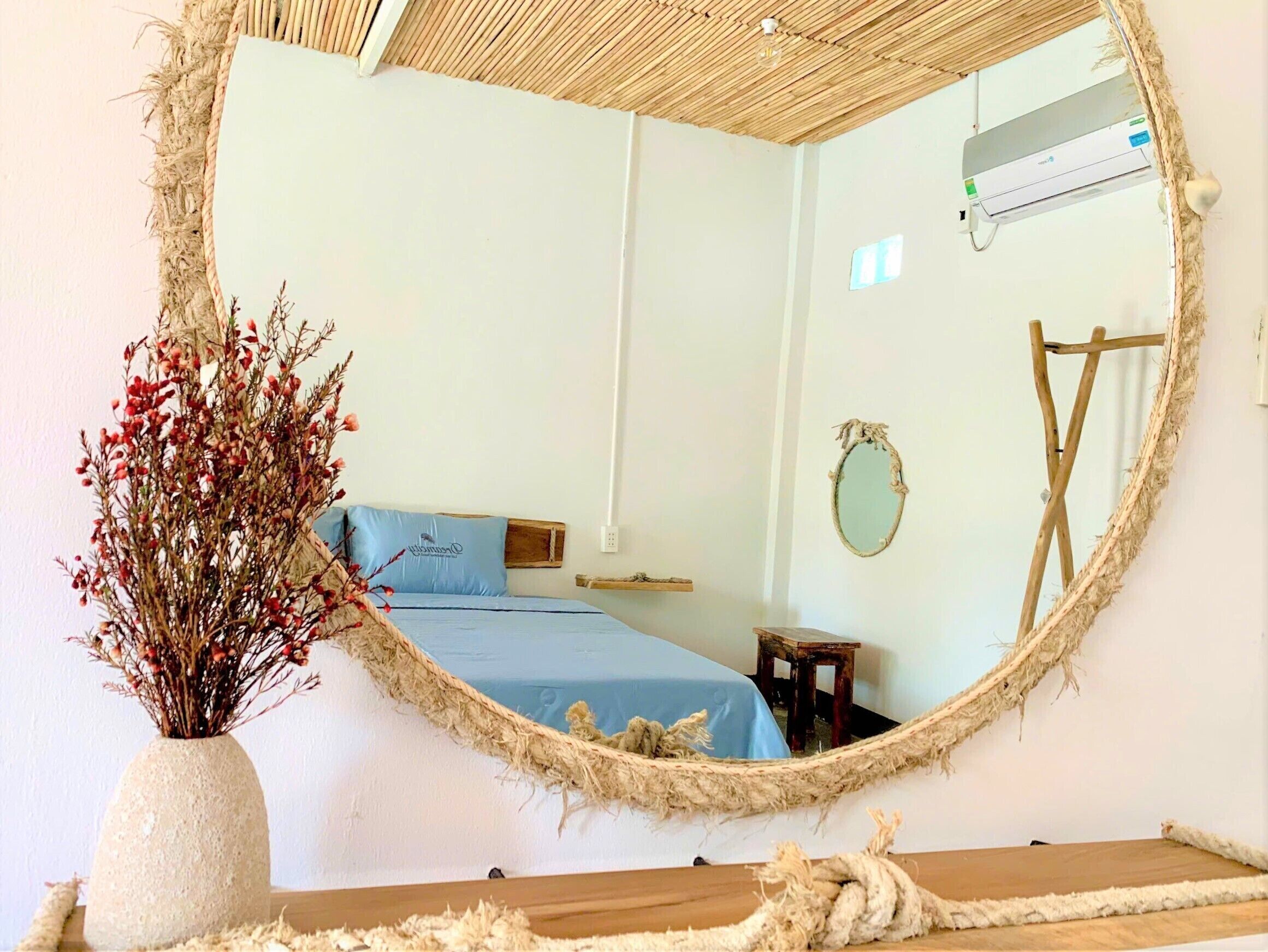 4 bedrooms, iron/ironing board, free WiFi