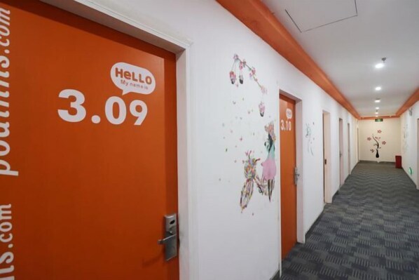 Interior - Pod Inn (Shanghai North the Bund Dongbaoxing Road Metro Station) (Shanghai)