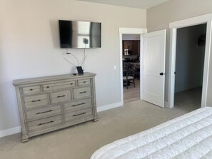 3 Schlafzimmer, Bügeleisen/Bügelbrett, Reisekinderbett, WLAN