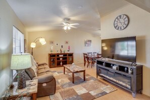 Téléviseur connecté, foyer, livres