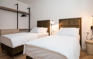 4 chambres, fer et planche à repasser, Wi-Fi gratuit, draps fournis