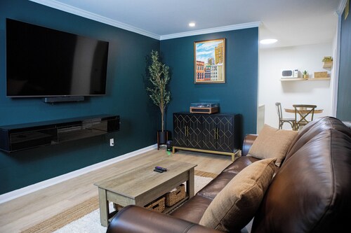 Somerset- Luxury Condominium in Birmingham