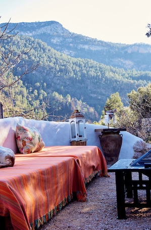 Property grounds. Rural house La Encalá. Your refuge in the Sierra. Pets welcome