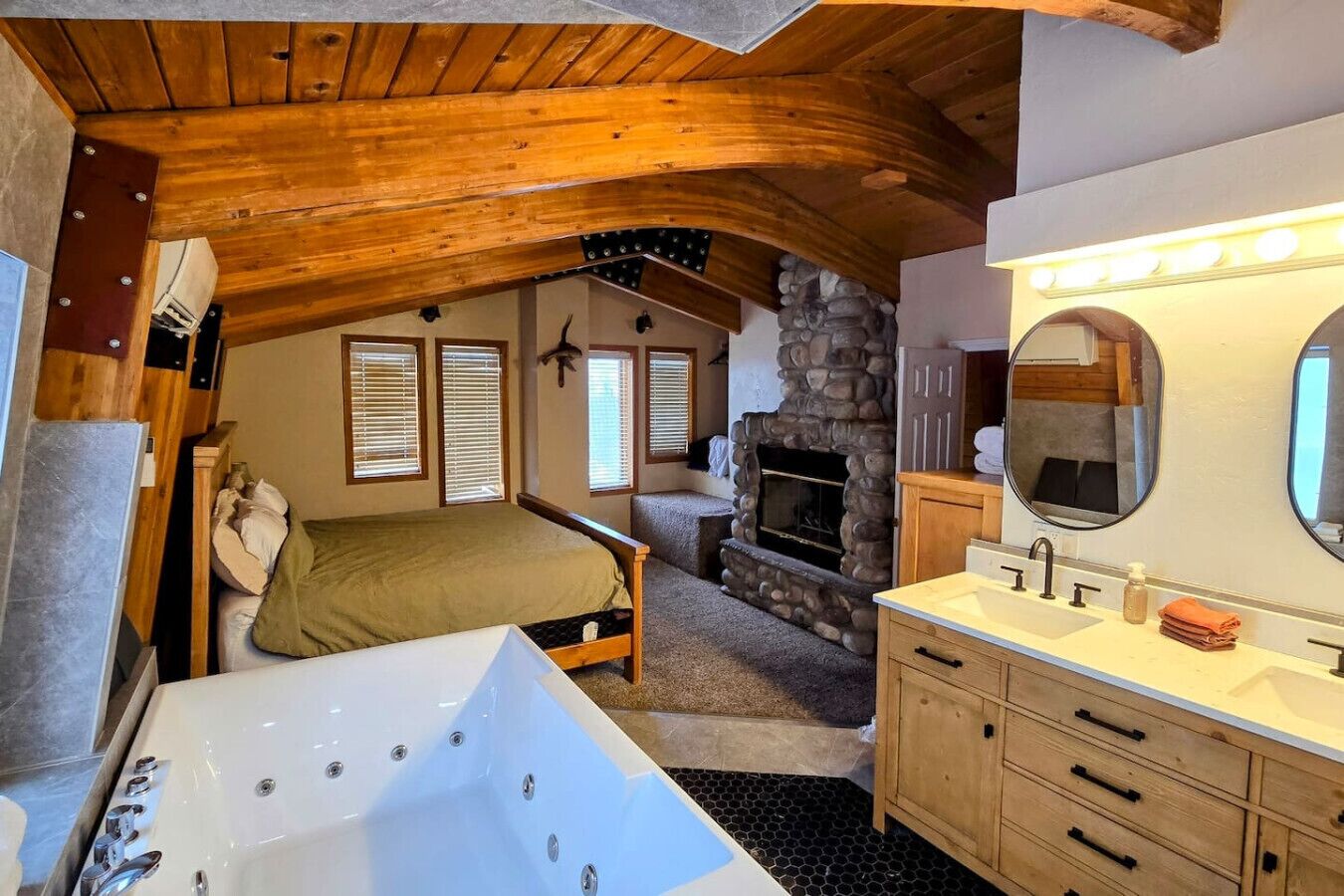 4 bedrooms, iron/ironing board, travel crib, WiFi