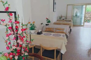 تناول الطعام