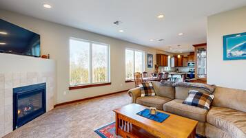 Televisión, chimenea