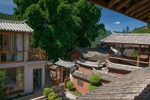 Unclassified image, 2 of 29, button - Lotus de Inn (Yunlong)