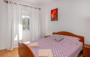 2 bedrooms, iron/ironing board, free WiFi, bed sheets - Stunning apartment in Opric with WiFi (Opric)