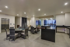 Dining - Tropical sunrise (Puerto Vallarta)