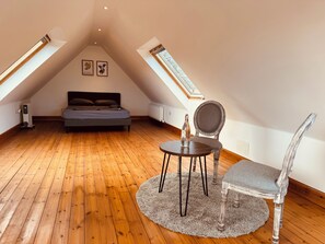 4 slaapkamers, een strijkplank/strijkijzer, wifi, beddengoed