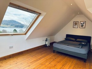 4 chambres, fer et planche à repasser, Wi-Fi, draps fournis