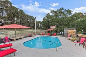 Pool - 2 Queen Beds WIFI 50" Roku TV Salt Water Pool (Eureka Springs)