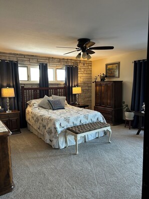 3 bedrooms, iron/ironing board, travel cot, free WiFi
