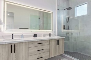 Douche, séchoir à cheveux