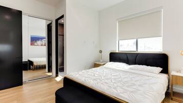 4 bedrooms, desk, iron/ironing board, travel crib