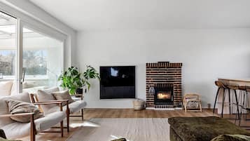 Smart-TV, Tischtennisplatte