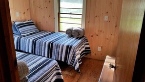 3 chambres, coffre-fort, literie fournie