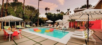 2 Rooms, Sleeps 8 Retro Hotel w/ Pool Wesley King Studio Buyout by Avantstay