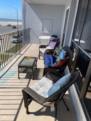 Terrace/patio - Ocean Front Condo @ Hello Summer - Galveston (Galveston)