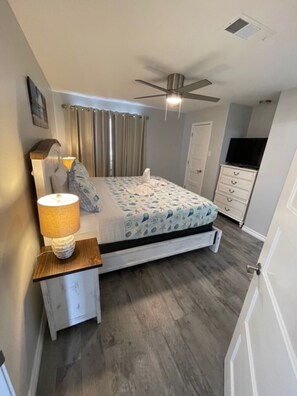 2 bedrooms, in-room safe, iron/ironing board, free WiFi - Ocean Front Condo @ Hello Summer - Galveston (Galveston)