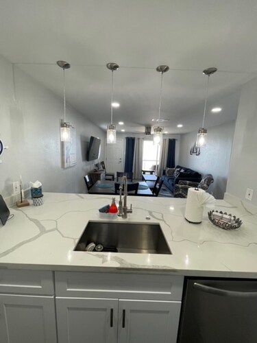 Ocean Front Condo @ Hello Summer - Galveston