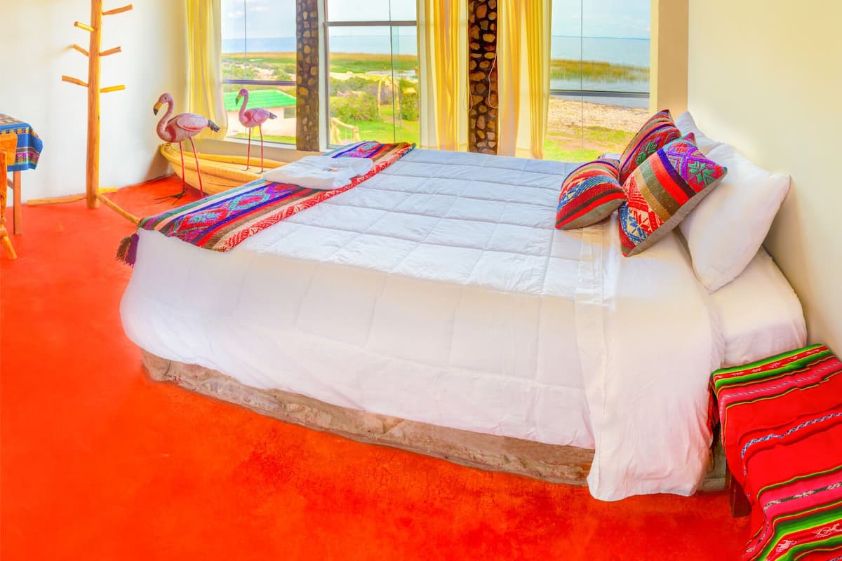 Superior Room, Patio, Lake View