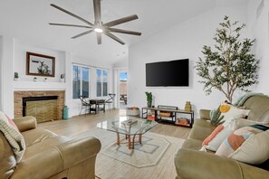 TV connectée, cheminée