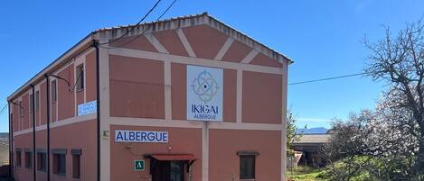 Fachada de la propiedad