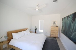 3 bedrooms, desk, iron/ironing board, travel cot
