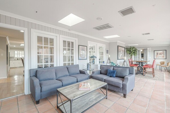 تلفزيون، مدفأة