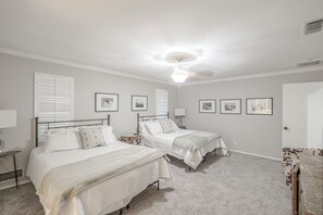 3 Schlafzimmer, Bügeleisen/Bügelbrett, WLAN, Bettwäsche